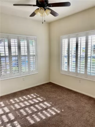 Photo #5: 2386589 Listing