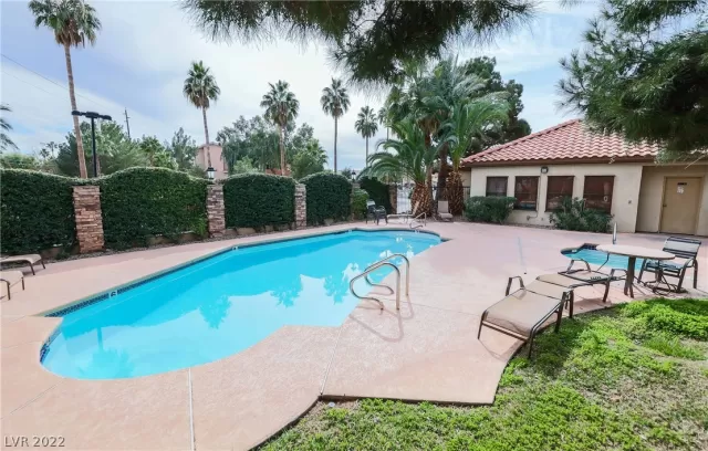MLS: 2386591 Condo For Sale
