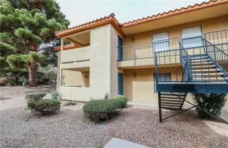 Photo #1: 2386591 Listing 