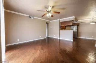 Photo #3: 2386591 Listing 