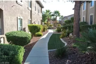 Photo #2: 2386592 Listing 