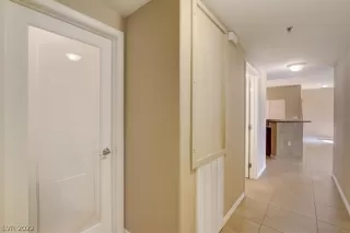 Photo #3: 2386593 Listing