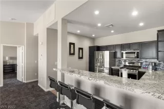 Photo #4: 2386609 Listing 