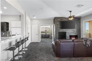 Photo #6: 2386609 Listing 