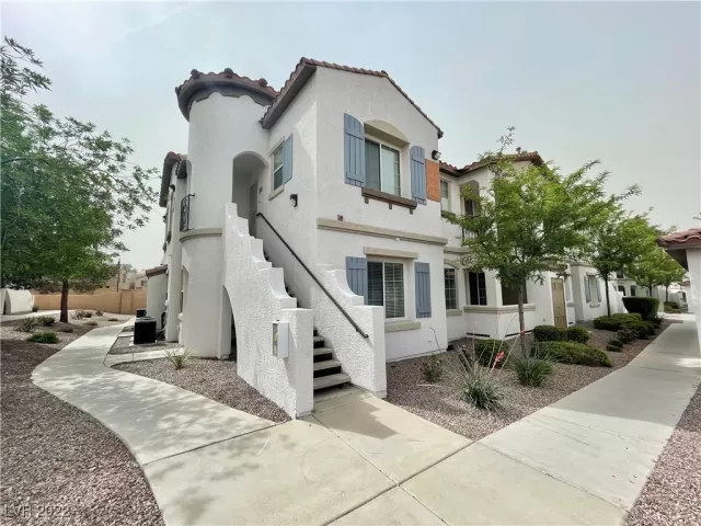 MLS: 2386632 Condo For Sale