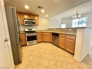 Photo #2: 2386632 Listing 