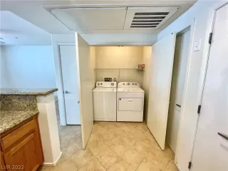 Photo #4: 2386632 Listing 