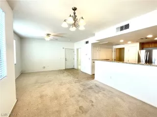 Photo #6: 2386632 Listing 