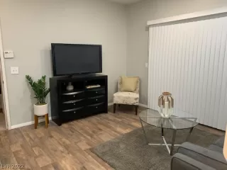 Photo #1: 2386634 Listing