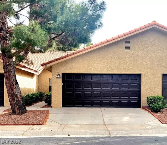 MLS: 2386685 Condo For Sale