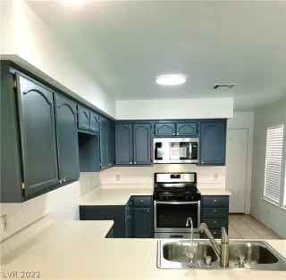 Photo #1: 2386685 Listing