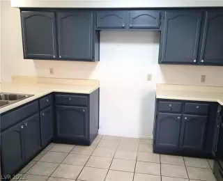 Photo #2: 2386685 Listing