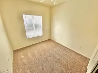 Photo #5: 2386694 Listing