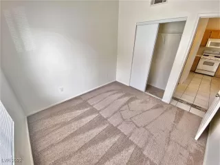 Photo #6: 2386694 Listing