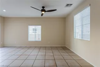 Photo #2: 2386707 Listing 