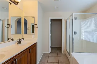 Photo #3: 2386707 Listing 