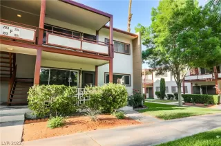 Photo #2: 2386717 Listing 