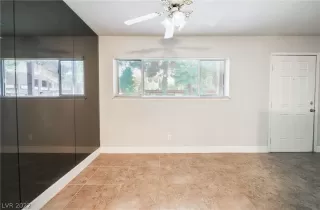 Photo #5: 2386717 Listing 