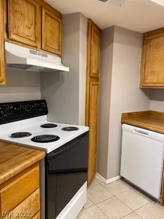 Photo #1: 2386743 Listing 