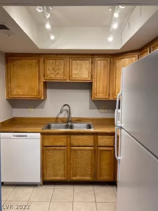 Photo #2: 2386743 Listing 