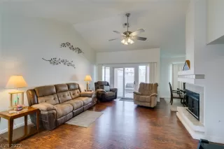 Photo #1: 2386744 Listing