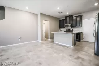 Photo #3: 2386749 Listing 