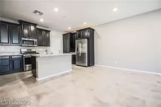 Photo #4: 2386749 Listing 