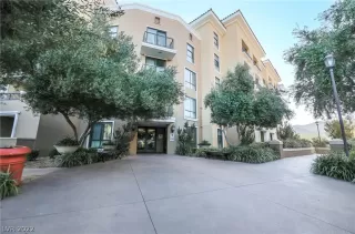 Photo #1: 2386759 Listing 