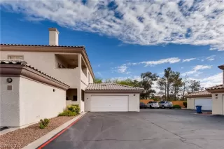 Photo #1: 2386802 Listing 