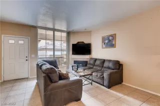 Photo #3: 2386802 Listing 