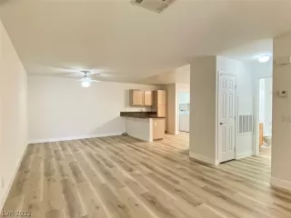 Photo #4: 2386826 Listing 