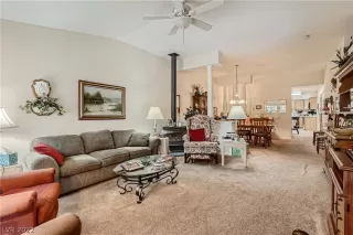 Photo #2: 2386828 Listing 