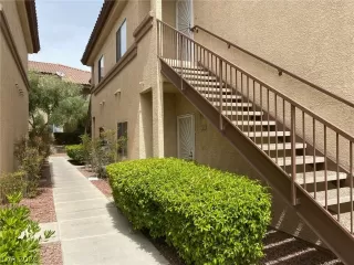 Photo #1: 2386863 Listing