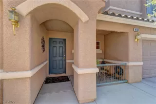 Photo #1: 2386867 Listing