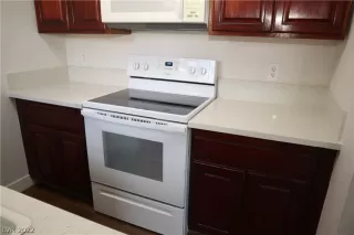 Photo #1: 2386882 Listing 