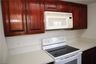 Photo #3: 2386882 Listing 