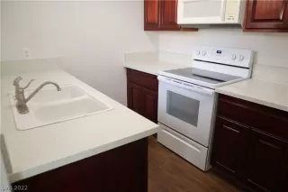 Photo #4: 2386882 Listing 