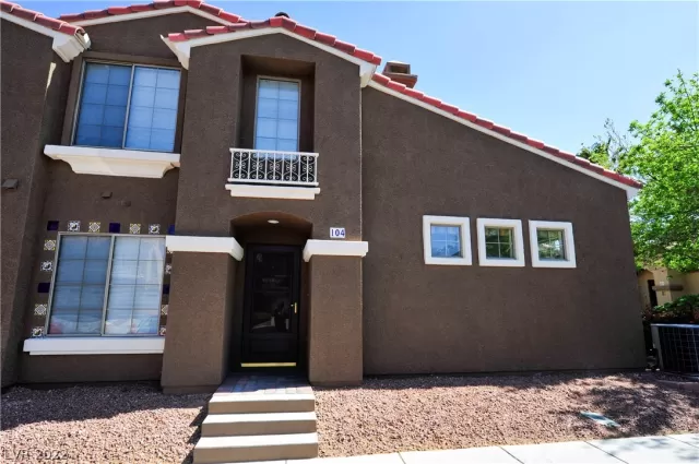 MLS: 2386890 Condo For Sale