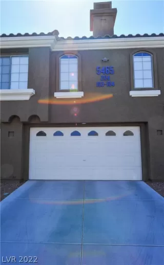 Photo #1: 2386890 Listing 