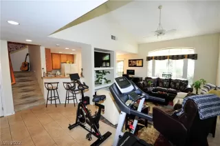 Photo #2: 2386890 Listing 