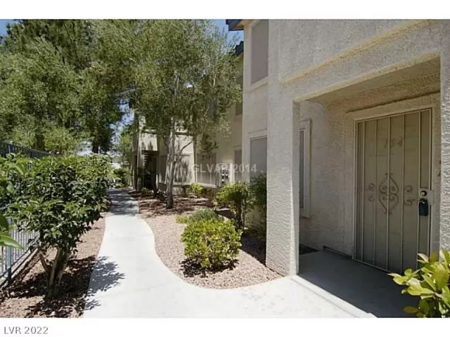 MLS: 2386921 Condo For Sale