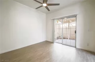 Photo #3: 2386970 Listing 