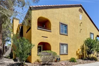 Photo #1: 2386993 Listing