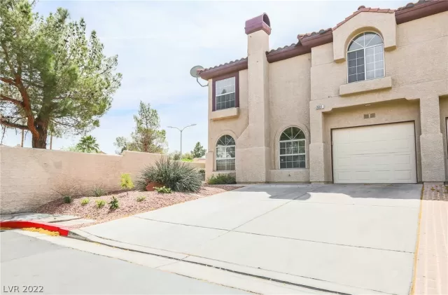 MLS: 2387002 Condo For Sale