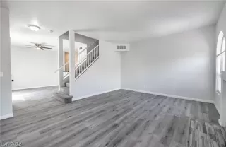 Photo #3: 2387002 Listing 