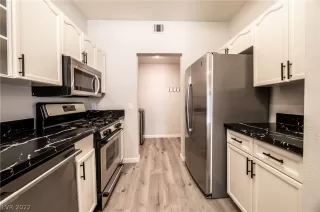 Photo #6: 2387002 Listing 