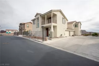 Photo #3: 2387005 Listing 