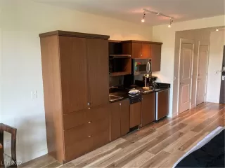 Photo #2: 2387016 Listing 