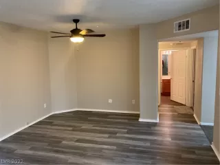 Photo #3: 2387019 Listing 