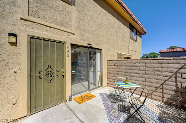 MLS: 2387039 Condo For Sale